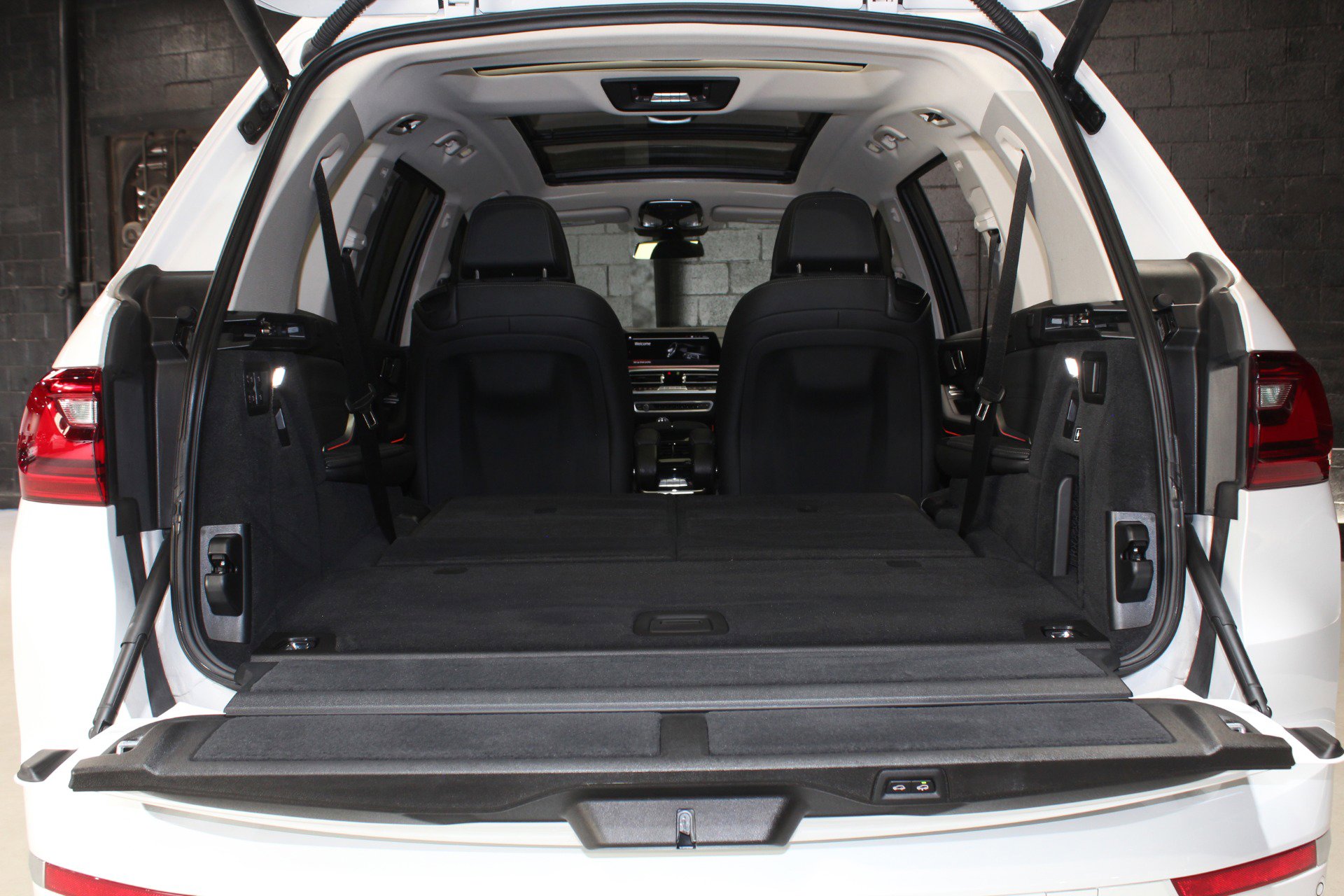 Used 2022 BMW X7 xDrive40i w/ Executive Package AWD/4WD image 94