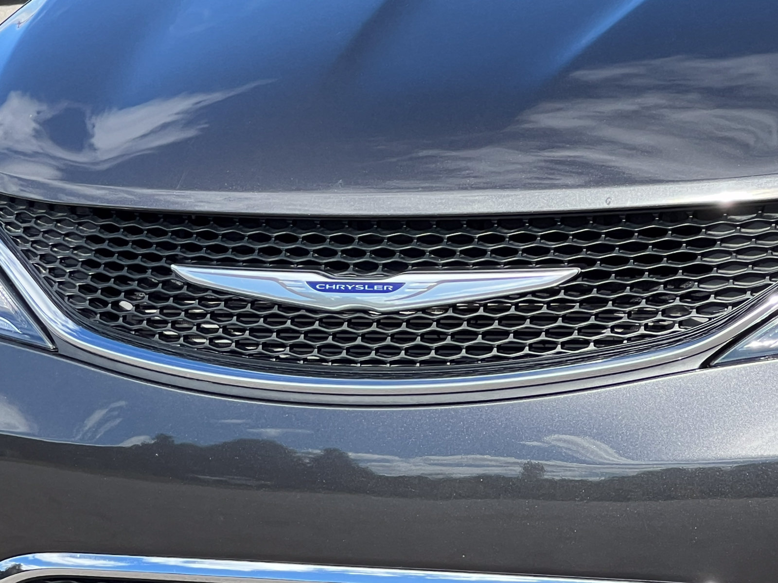 Used 2020 Chrysler Pacifica Touring-L Plus FWD image 47