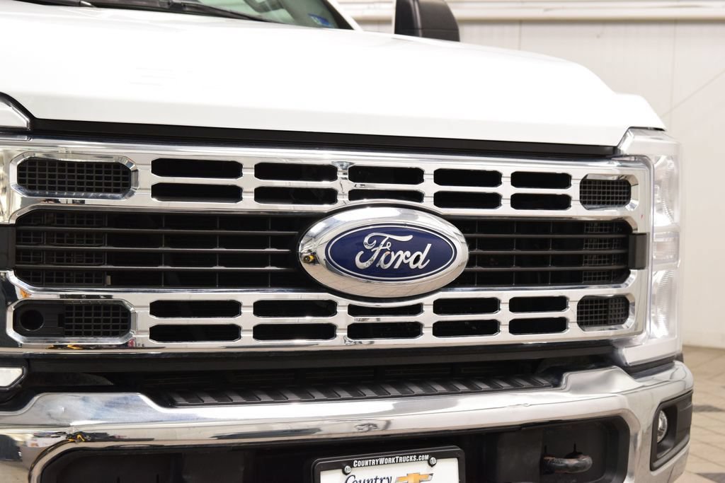 Used 2024 Ford F550 4x4 Crew Cab Super Duty w/ XLT Value Package image 5