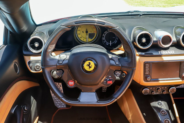 Used 2015 Ferrari California T RWD image 61