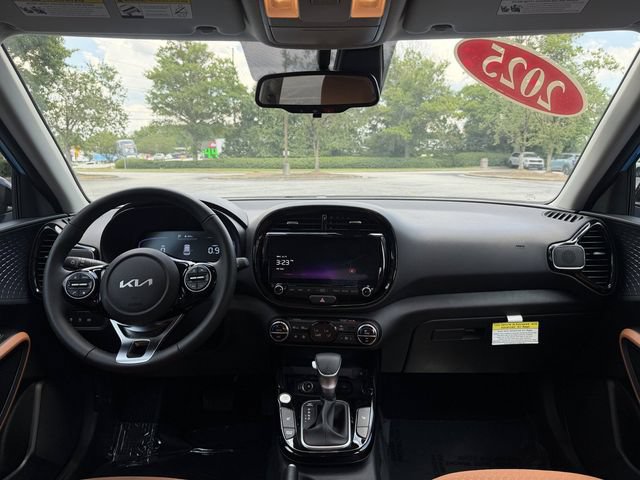 Certified 2025 Kia Soul EX FWD image 40