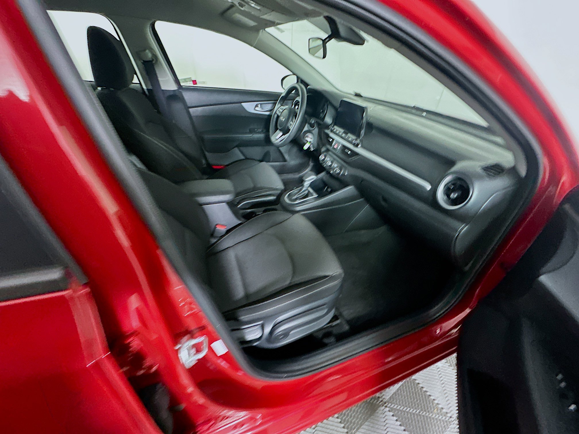 Used 2024 Kia Forte LXS image 29