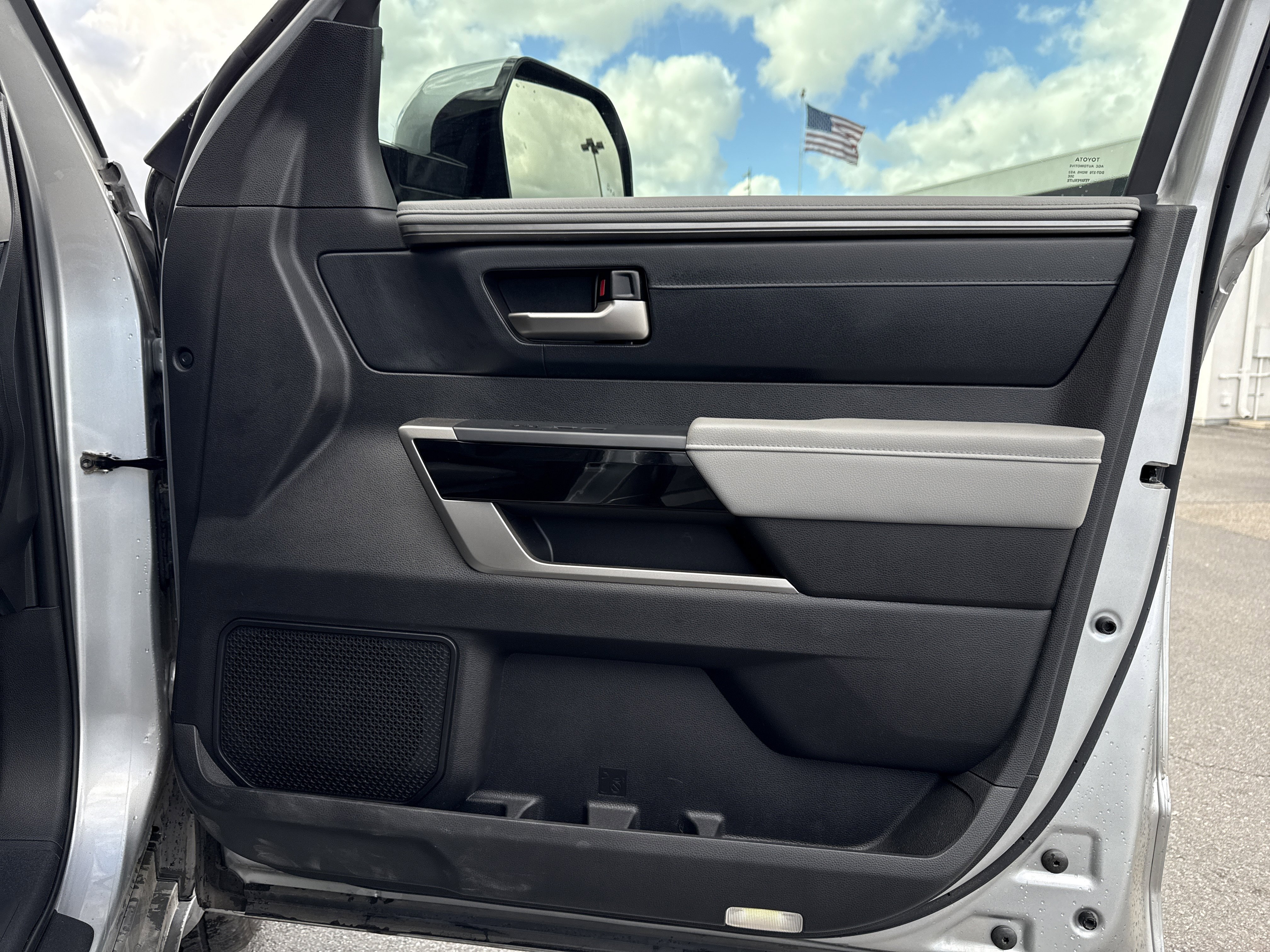 Used 2022 Toyota Tundra Limited image 38