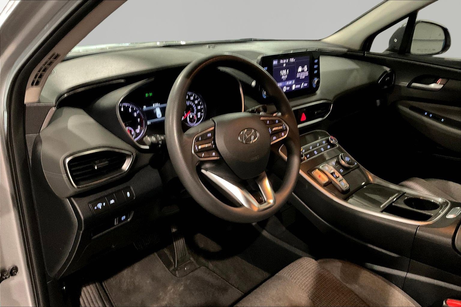 Used 2022 Hyundai Santa Fe SE FWD image 16