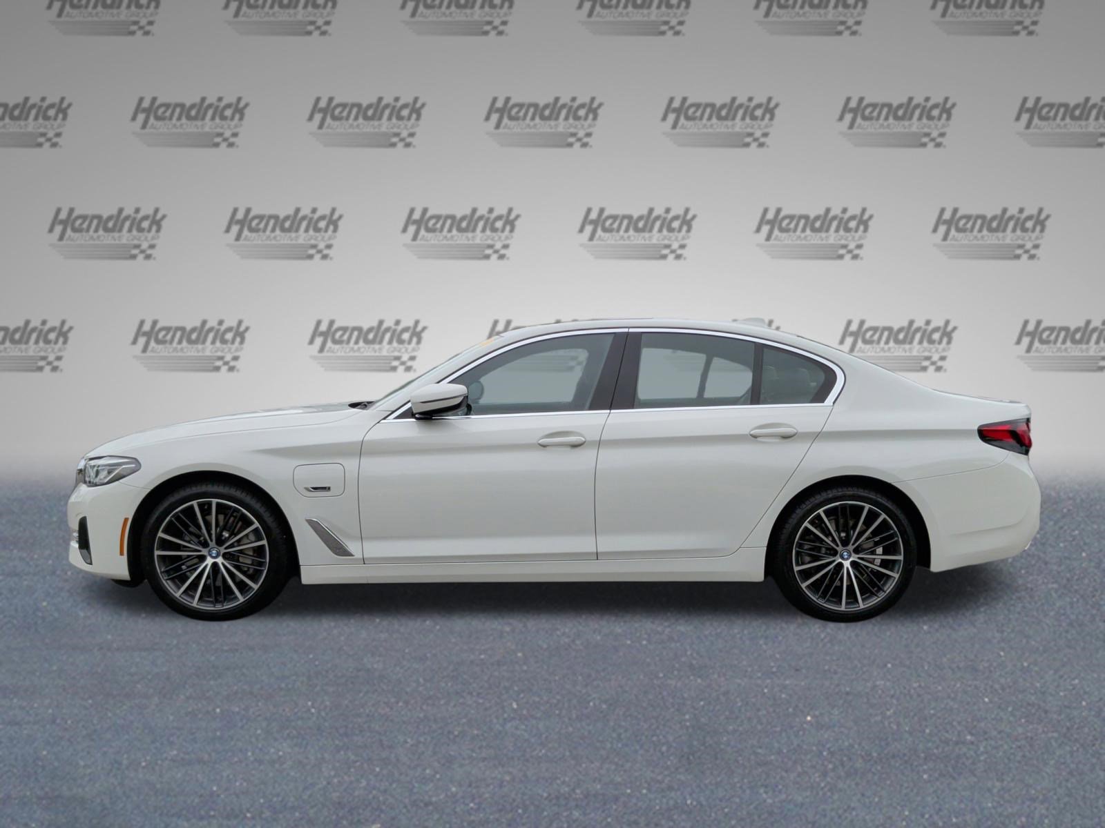 Certified 2023 BMW 530e w/ Premium Package RWD image 10