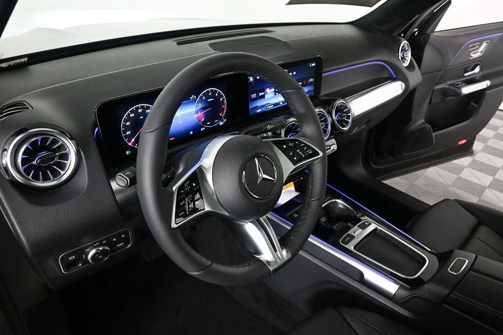 New 2026 Mercedes-Benz GLB 250 image 7