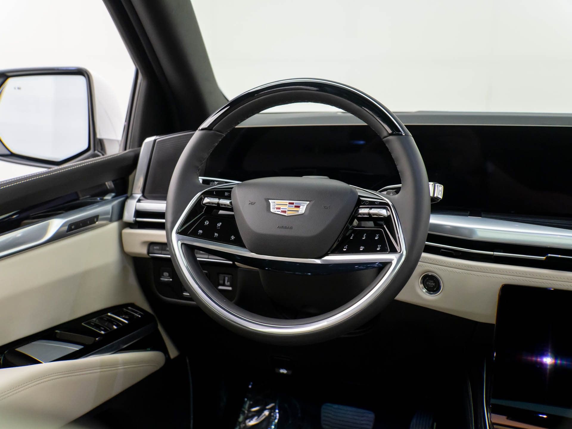 Certified 2025 Cadillac Escalade ESV Sport w/ LPO, ONYX Package image 14