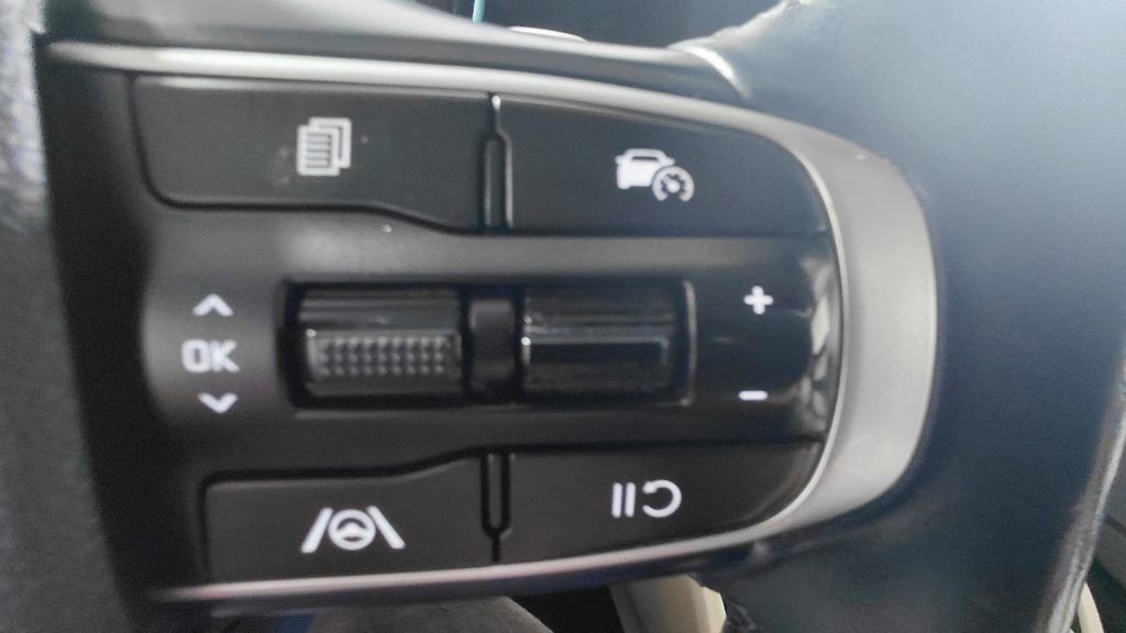 Used 2023 Kia Sportage EX AWD/4WD image 26