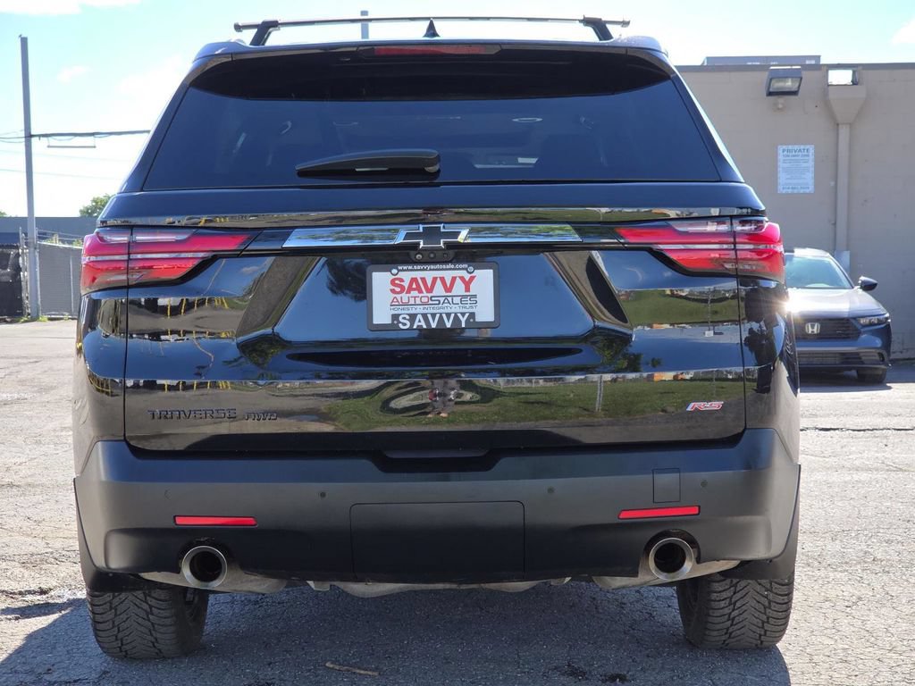 Used 2022 Chevrolet Traverse RS w/ LPO, Floor Liner Package AWD/4WD image 18