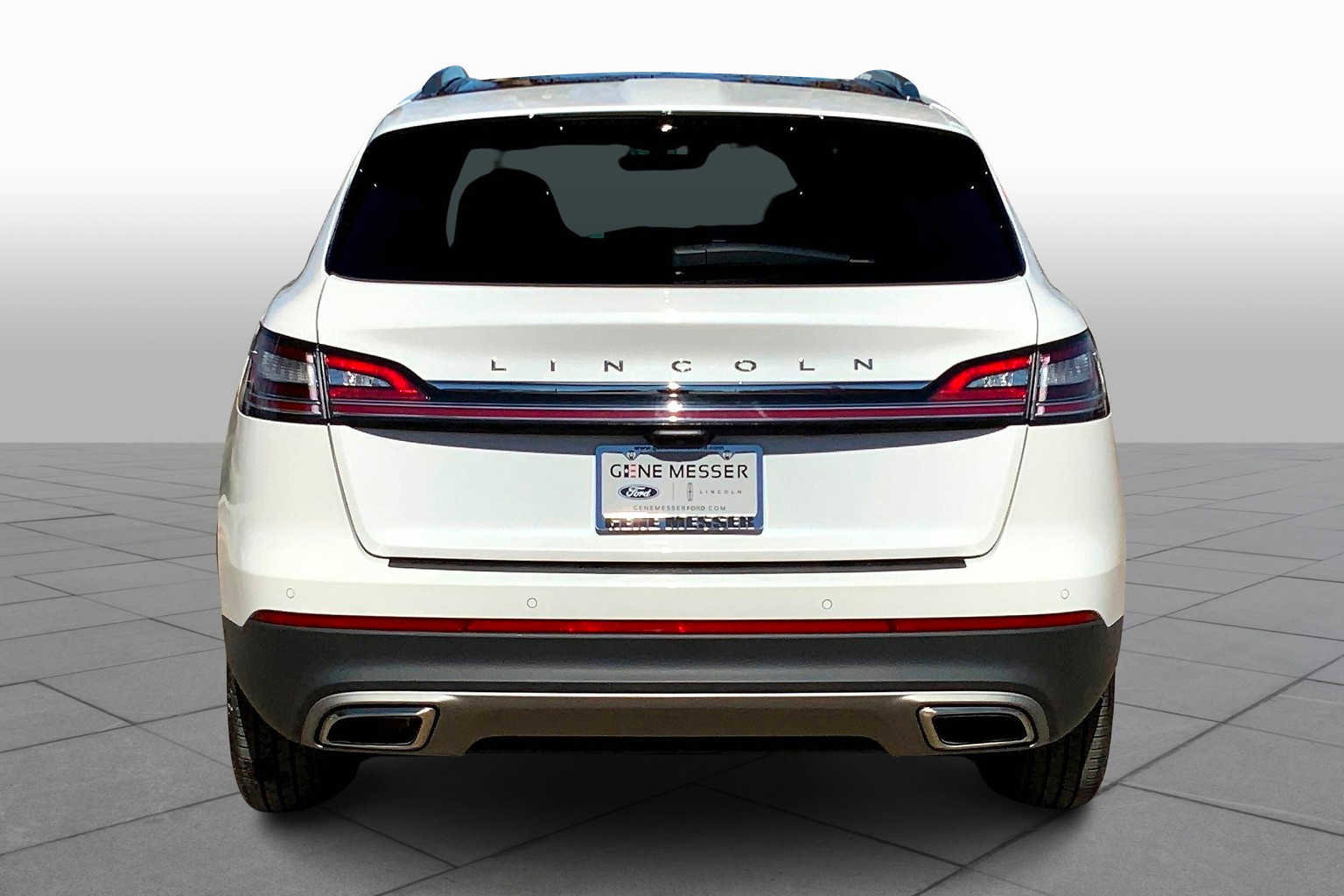 Used 2022 Lincoln Nautilus Reserve FWD image 5