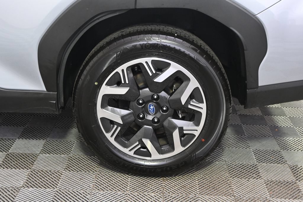 Used 2025 Subaru Forester Premium AWD/4WD image 20