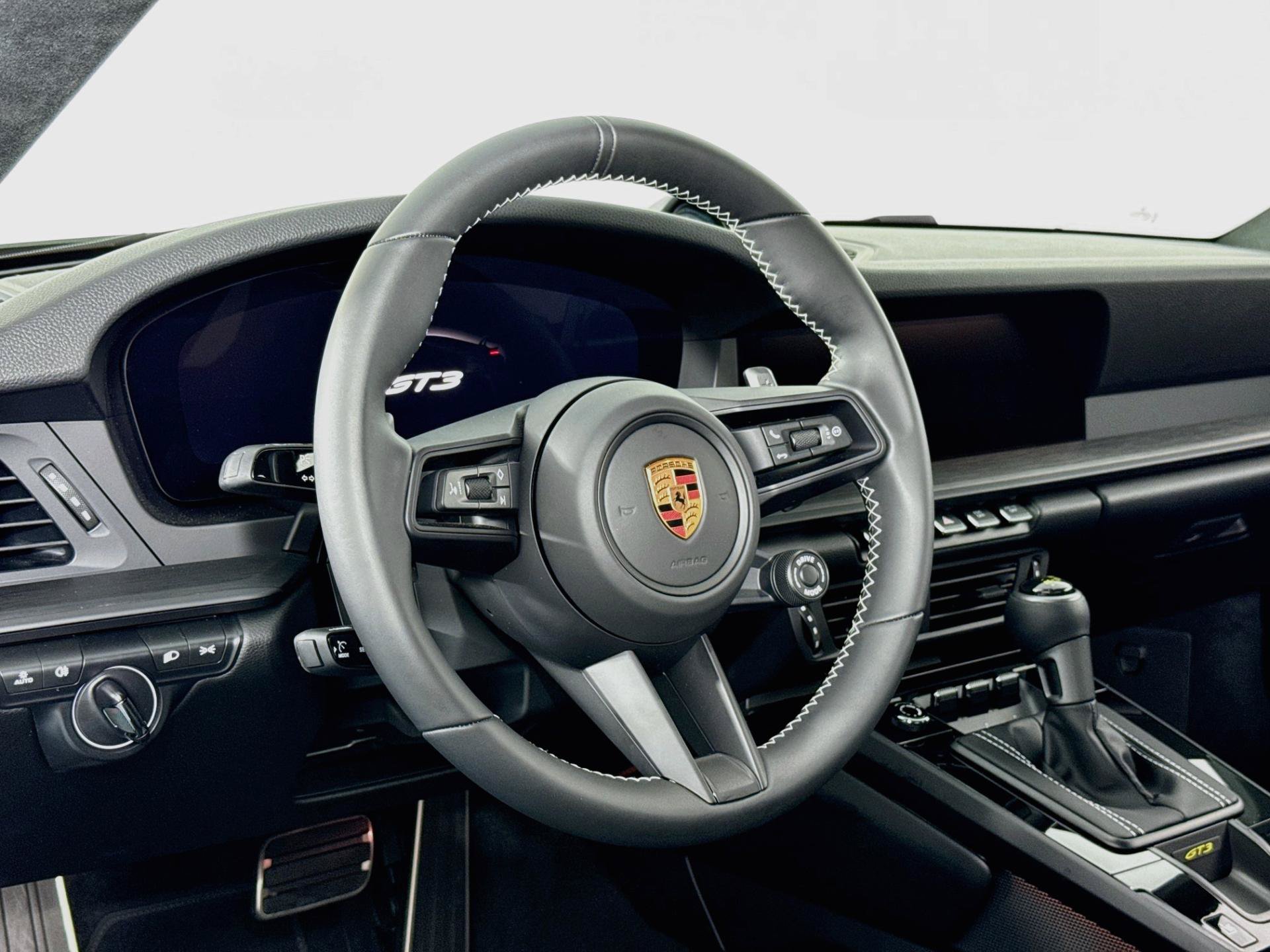 Used 2026 Porsche 911 GT3 RWD image 5