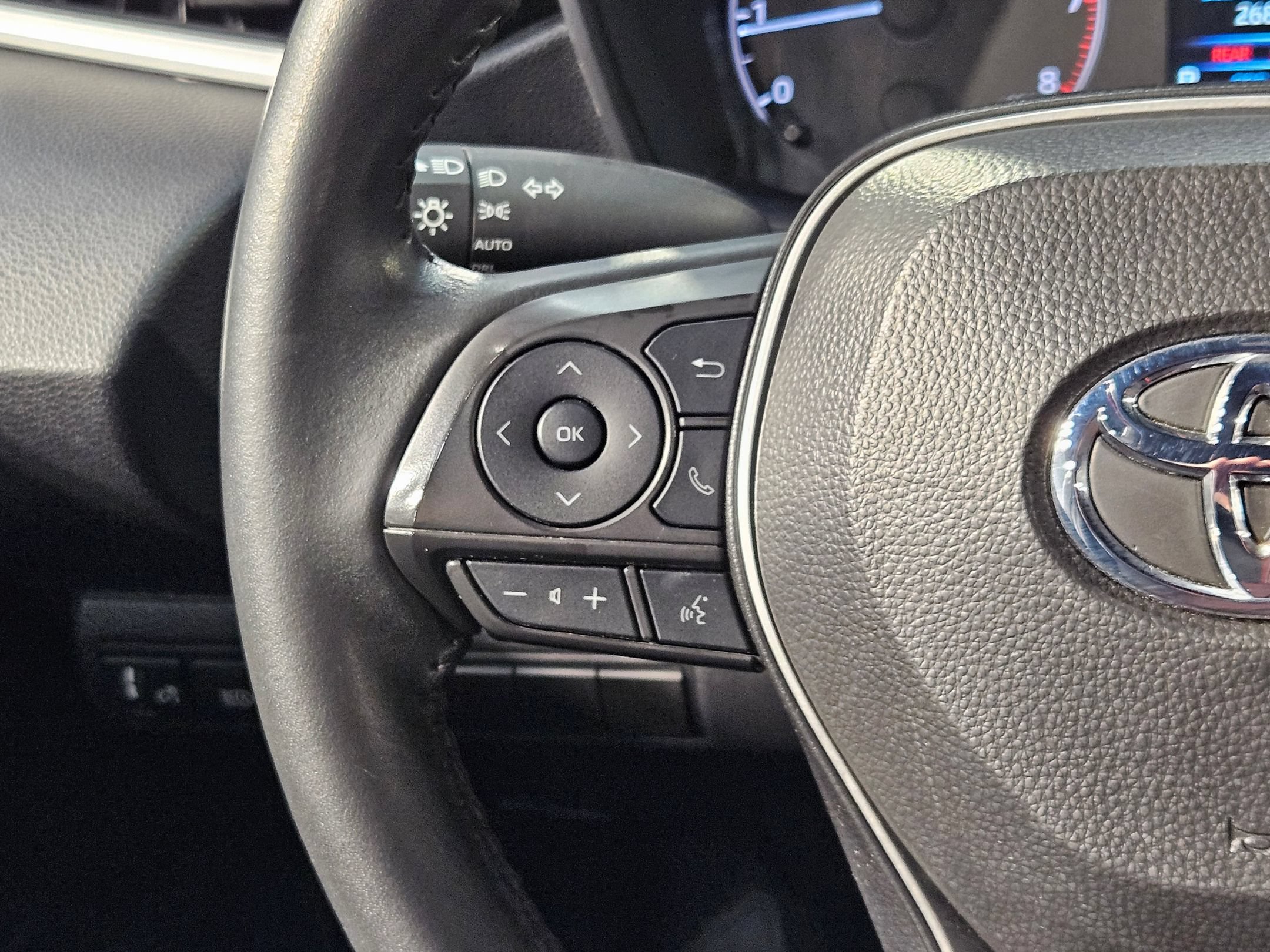 Used 2025 Toyota Corolla SE FWD image 26