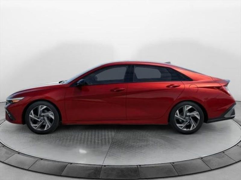 New 2026 Hyundai Elantra SEL Sport Premium image 3