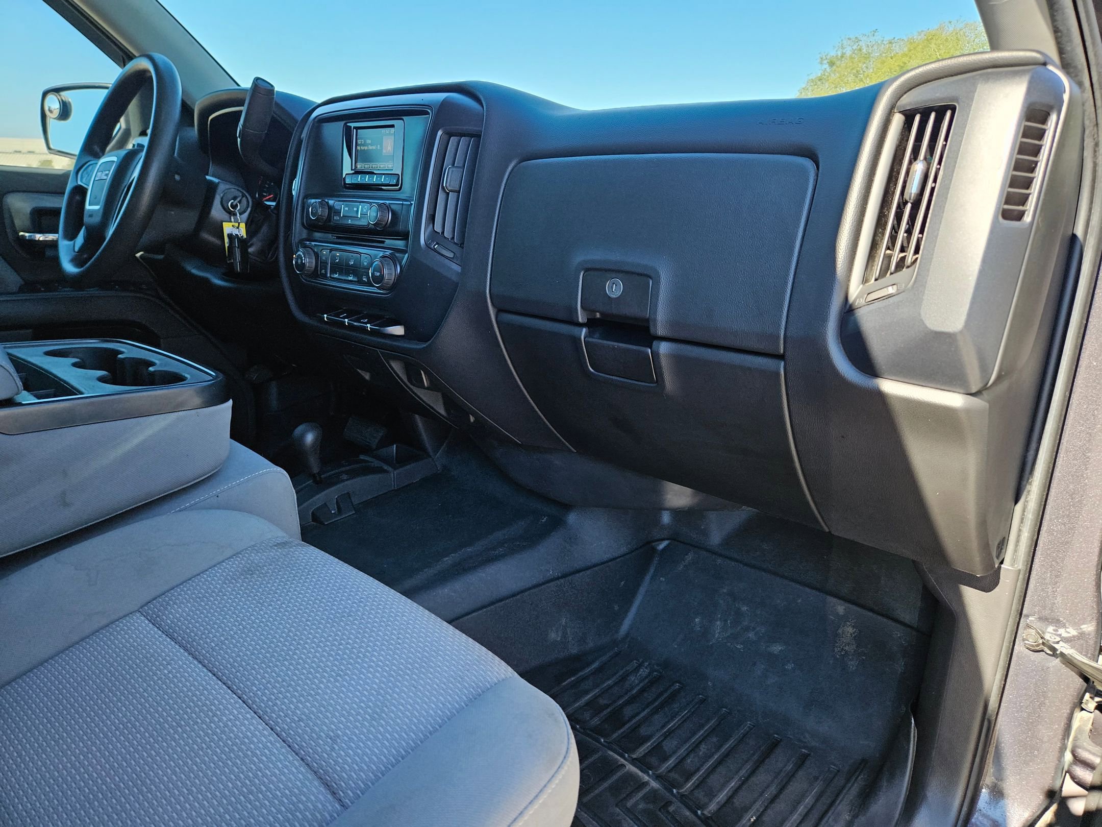 Used 2015 GMC Sierra 1500 4x4 Crew Cab image 28