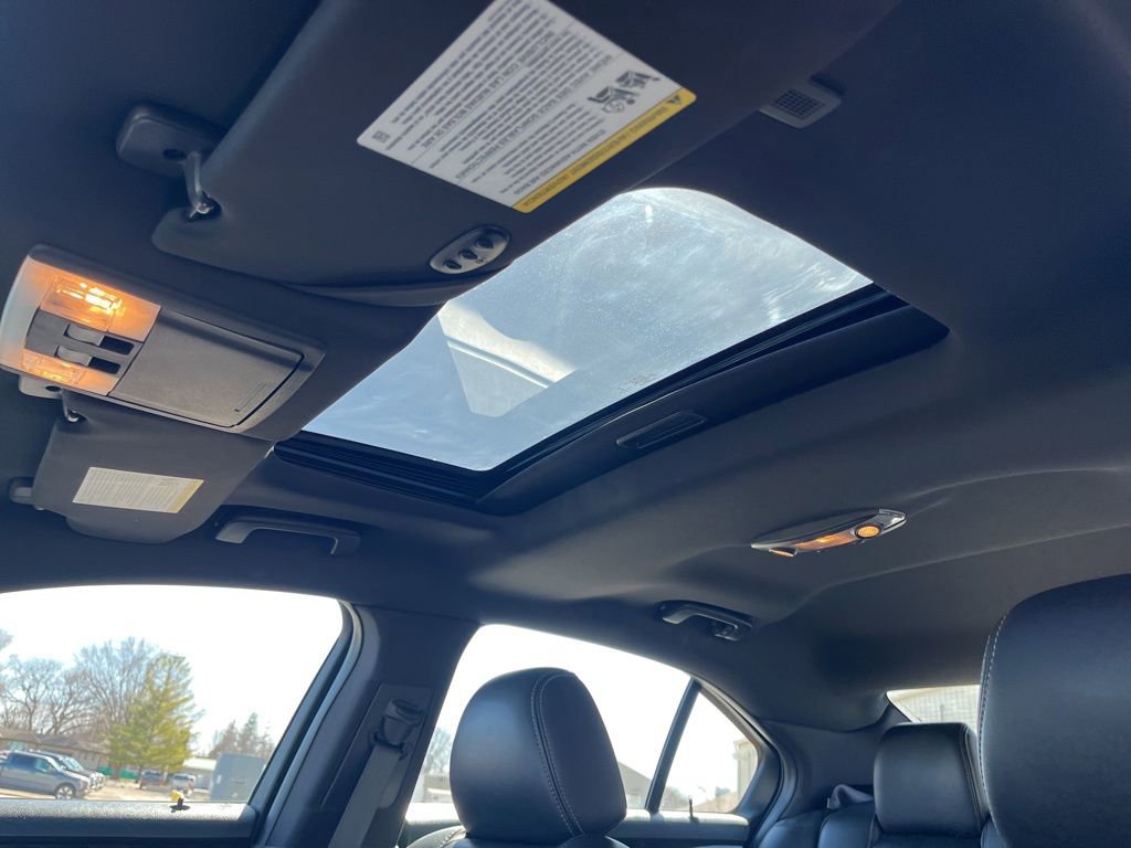 Used 2018 Ford Taurus Limited image 13