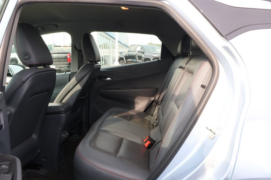 Used 2017 Chevrolet Bolt Premier w/ Driver Confidence II Package FWD image 33
