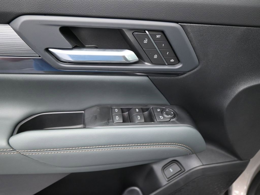 New 2026 GMC Terrain AT4 w/ Convenience Package III image 13