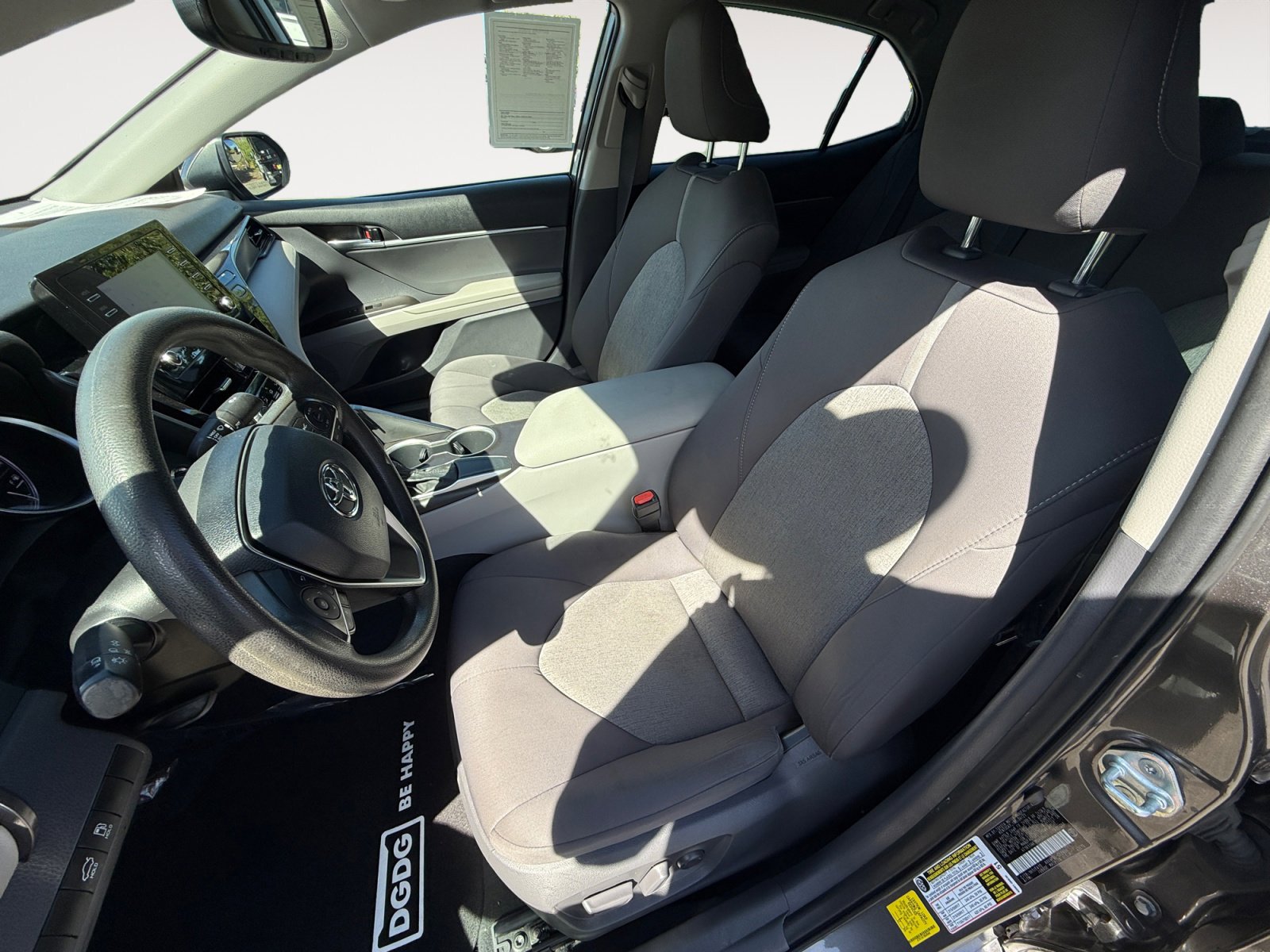 Used 2021 Toyota Camry LE w/ Convenience Package image 10