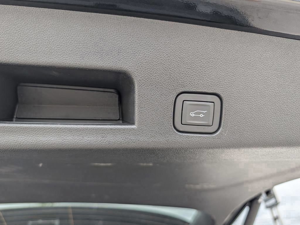 New 2026 GMC Acadia Denali w/ Super Cruise Package FWD image 41