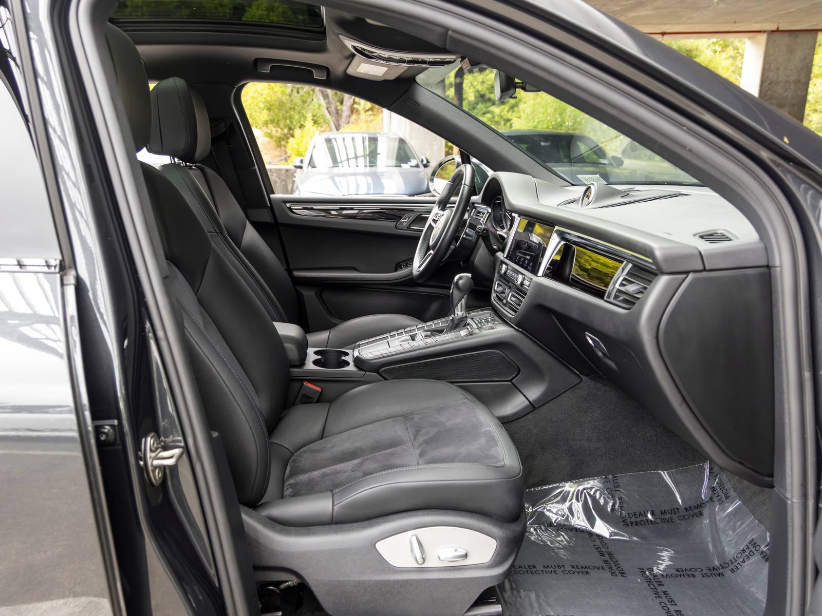 Certified 2021 Porsche Macan S AWD/4WD image 63