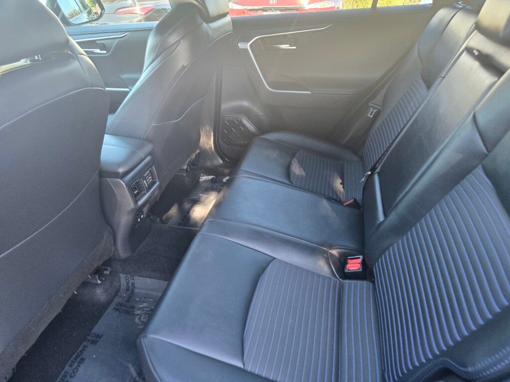 Used 2021 Toyota RAV4 XSE image 15