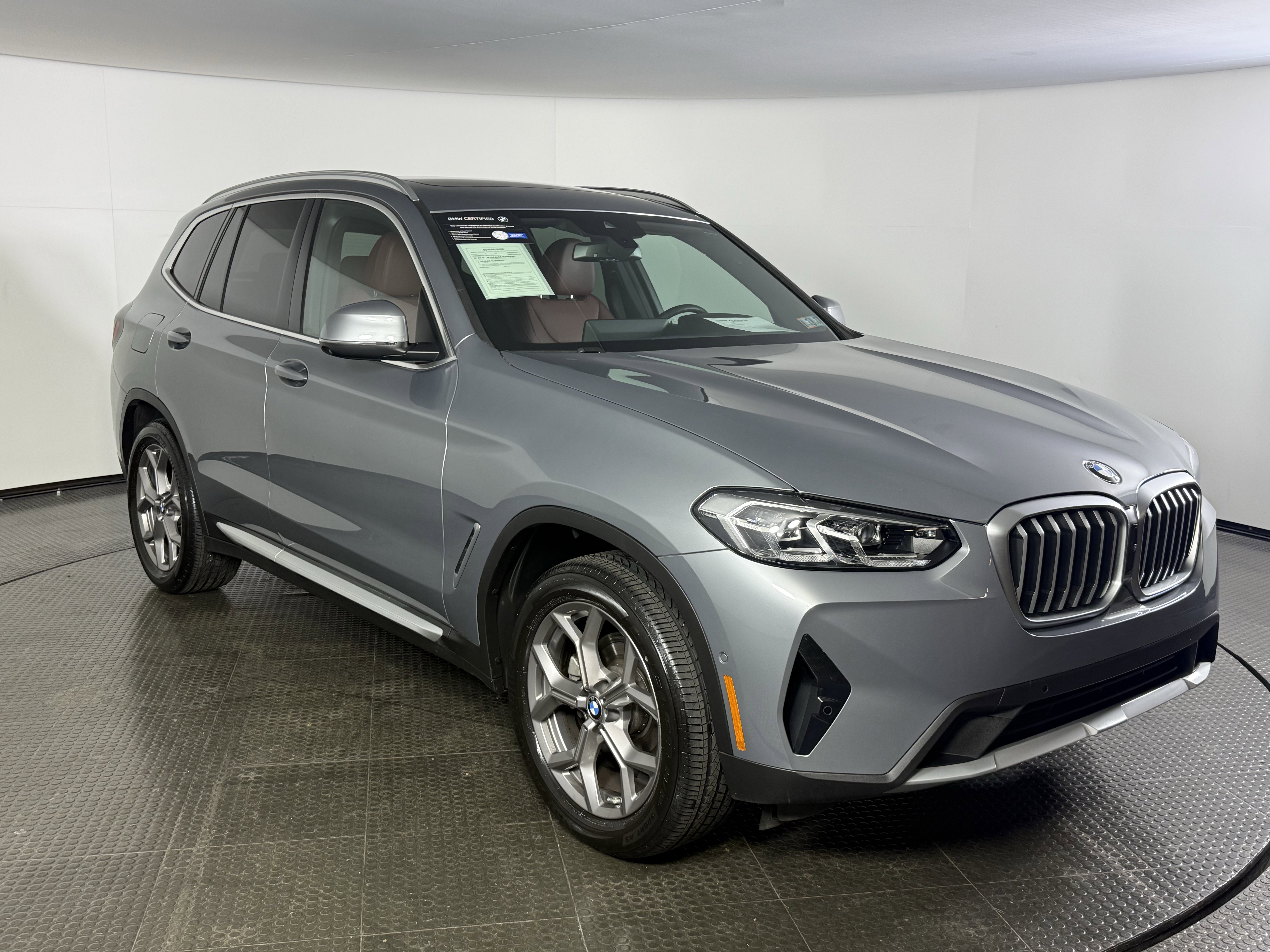 Certified 2024 BMW X3 xDrive30i w/ Premium Package image 3