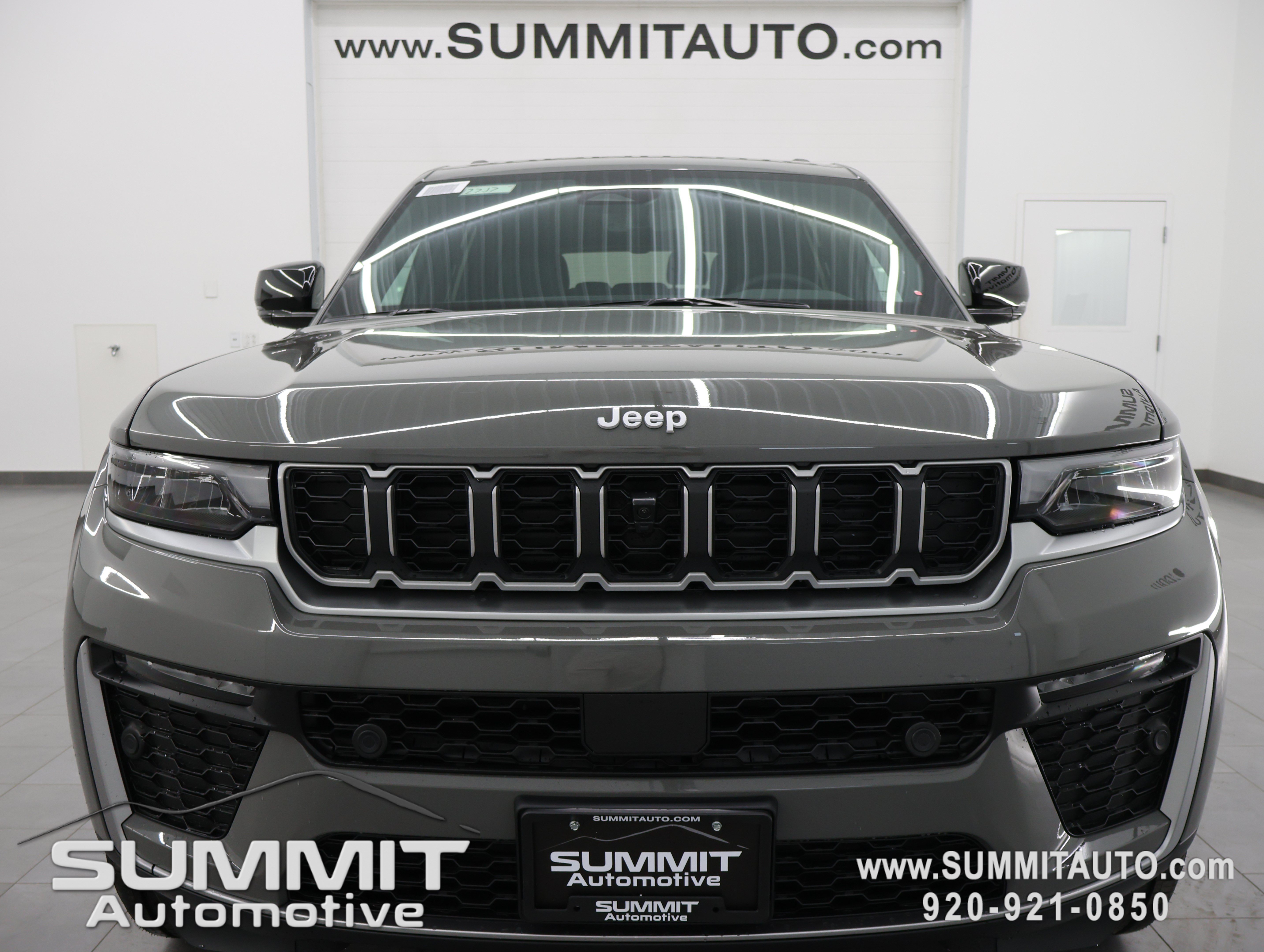 New 2027 Jeep Grand Cherokee L Limited AWD/4WD image 26