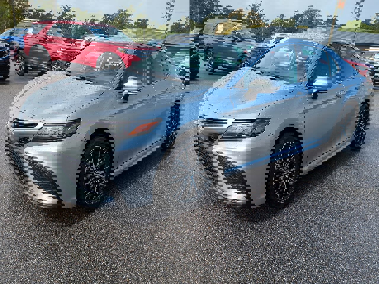 Used 2024 Toyota Camry SE image 8