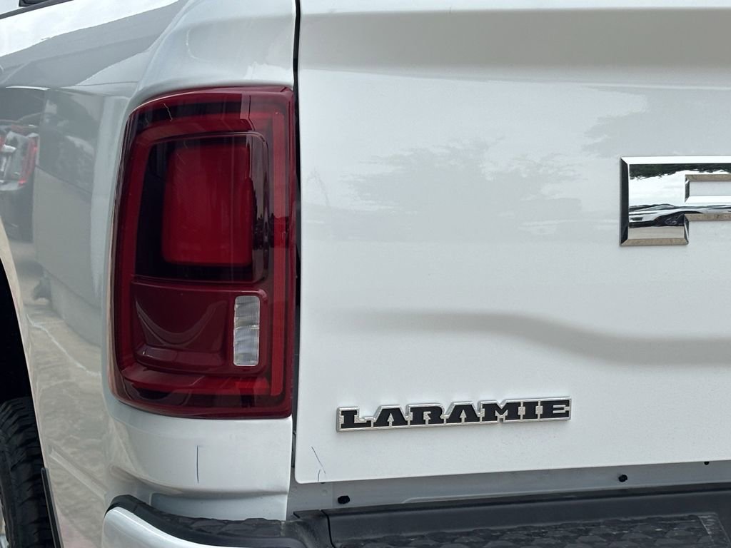 New 2026 RAM 2500 Laramie AWD/4WD image 6