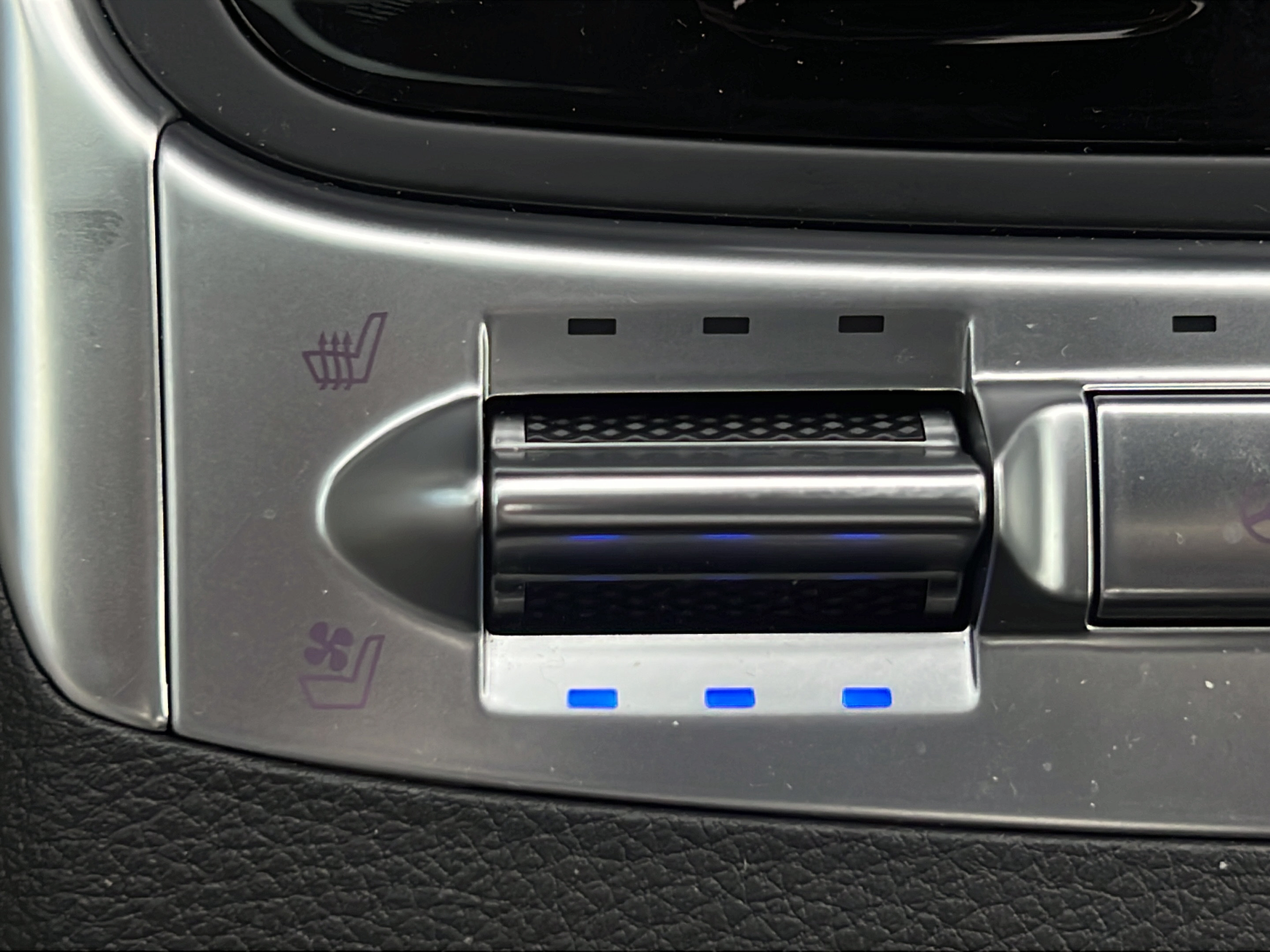Used 2025 Kia Carnival SX Prestige FWD image 19