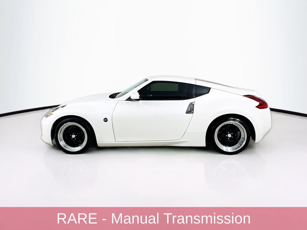 Used 2020 Nissan 370Z Coupe RWD image 4