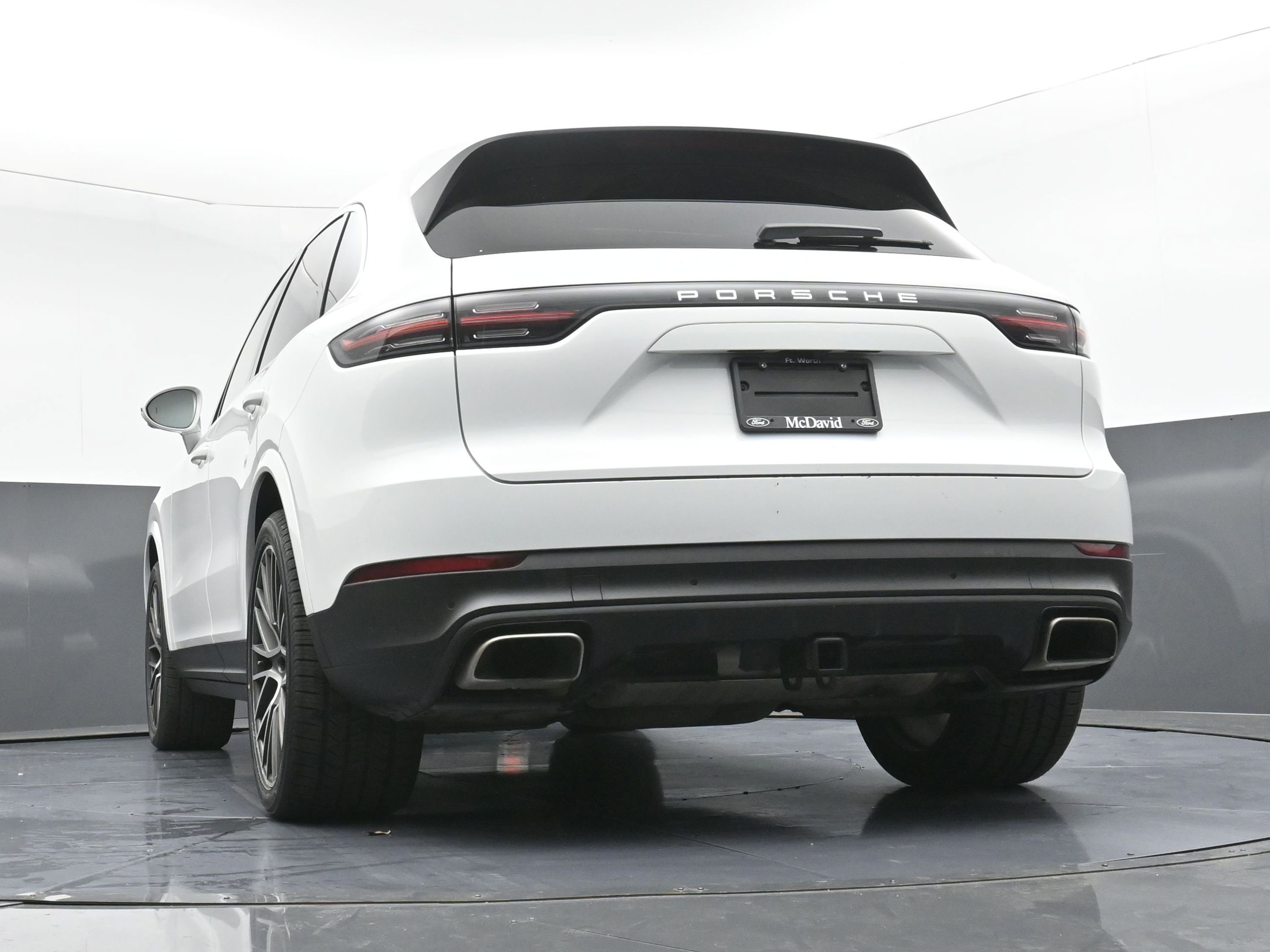 Used 2022 Porsche Cayenne image 33