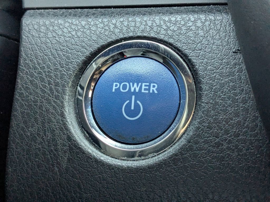 Used 2022 Toyota Camry SE image 29