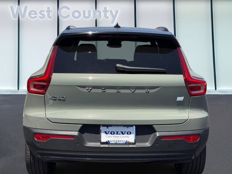 Used 2023 Volvo XC40 Recharge Ultimate AWD/4WD image 6