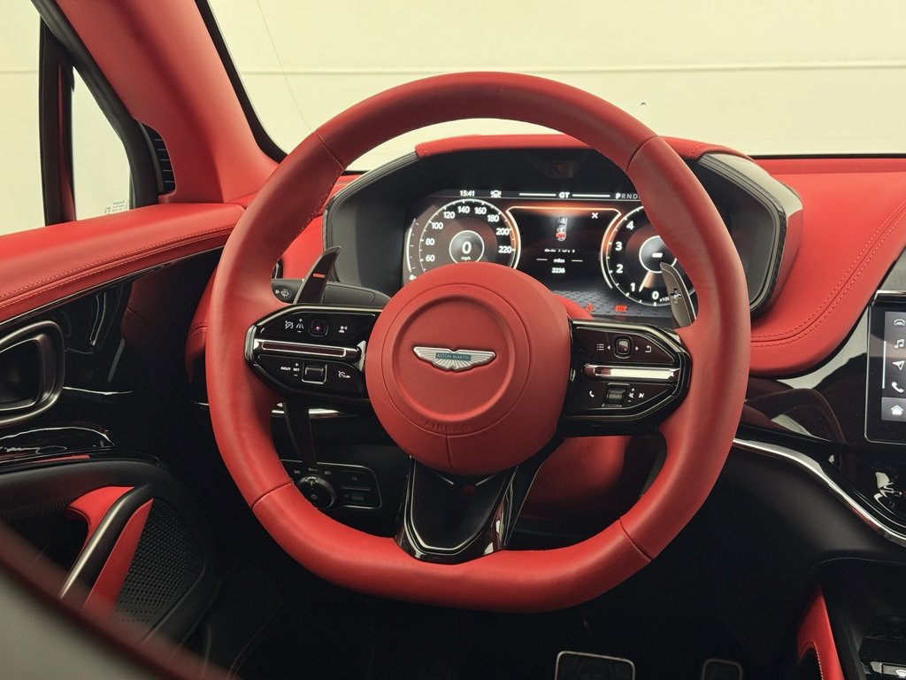 Used 2025 Aston Martin DBX 707 image 22