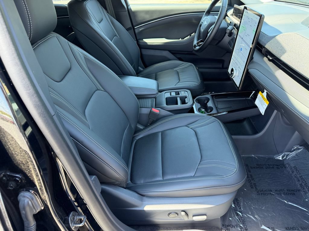 Used 2025 Ford Mustang Mach-E Premium AWD/4WD image 15