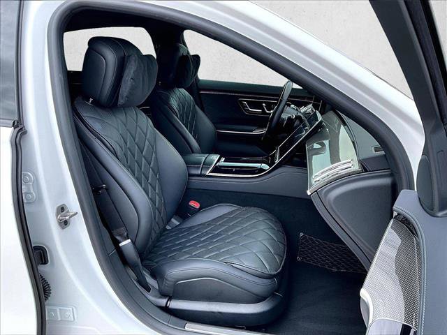 Used 2025 Mercedes-Benz S 580e 4MATIC Sedan image 9