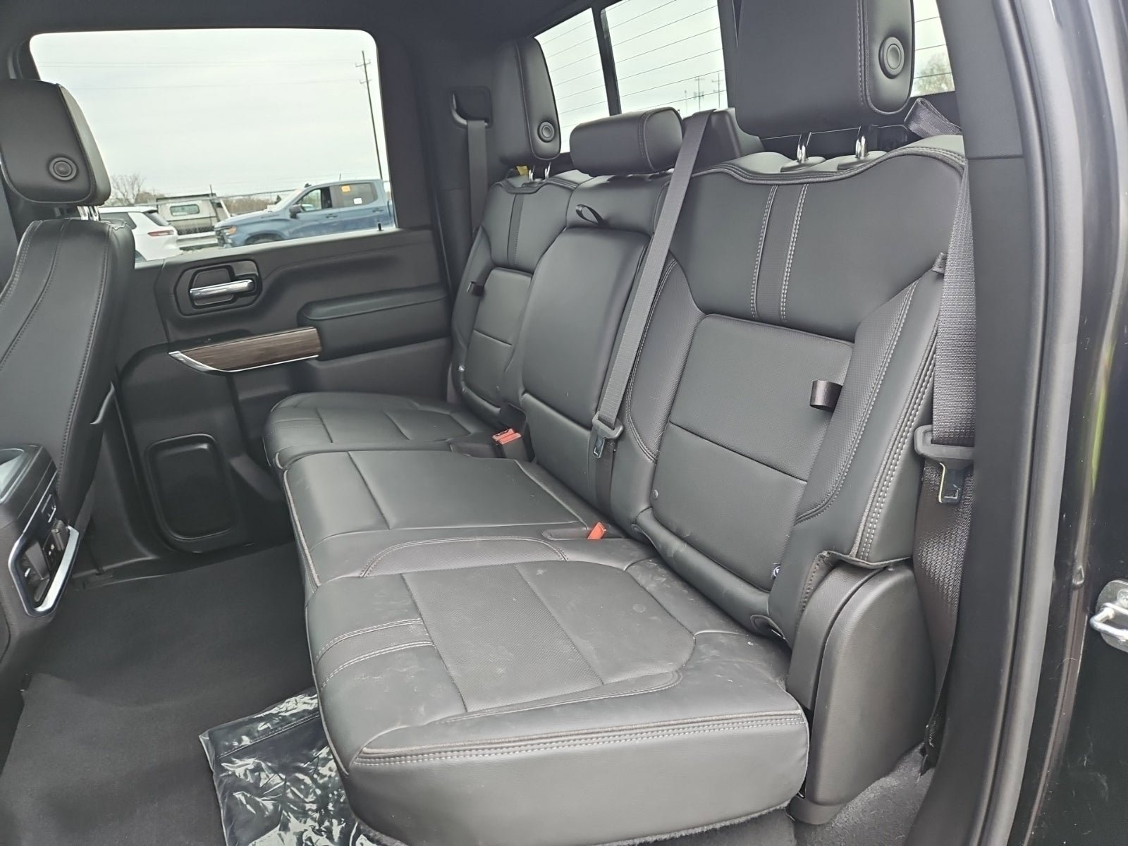 Used 2023 Chevrolet Silverado 2500 High Country AWD/4WD image 21