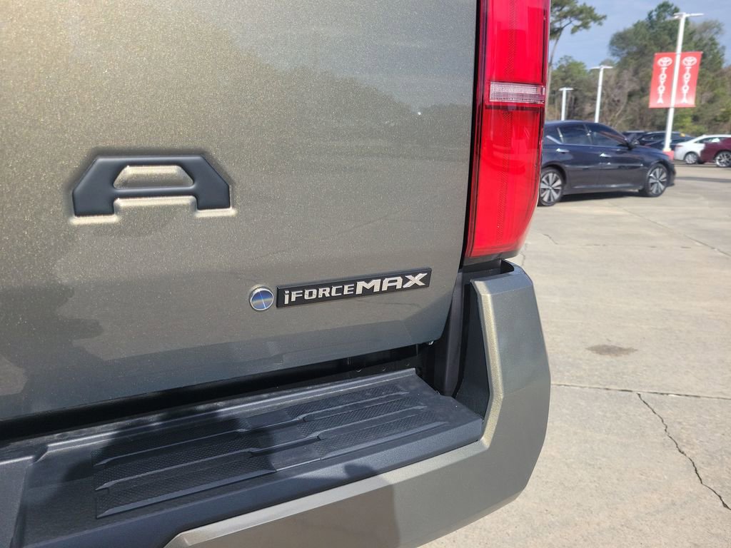 Certified 2025 Toyota Tacoma TRD Off-Road image 5