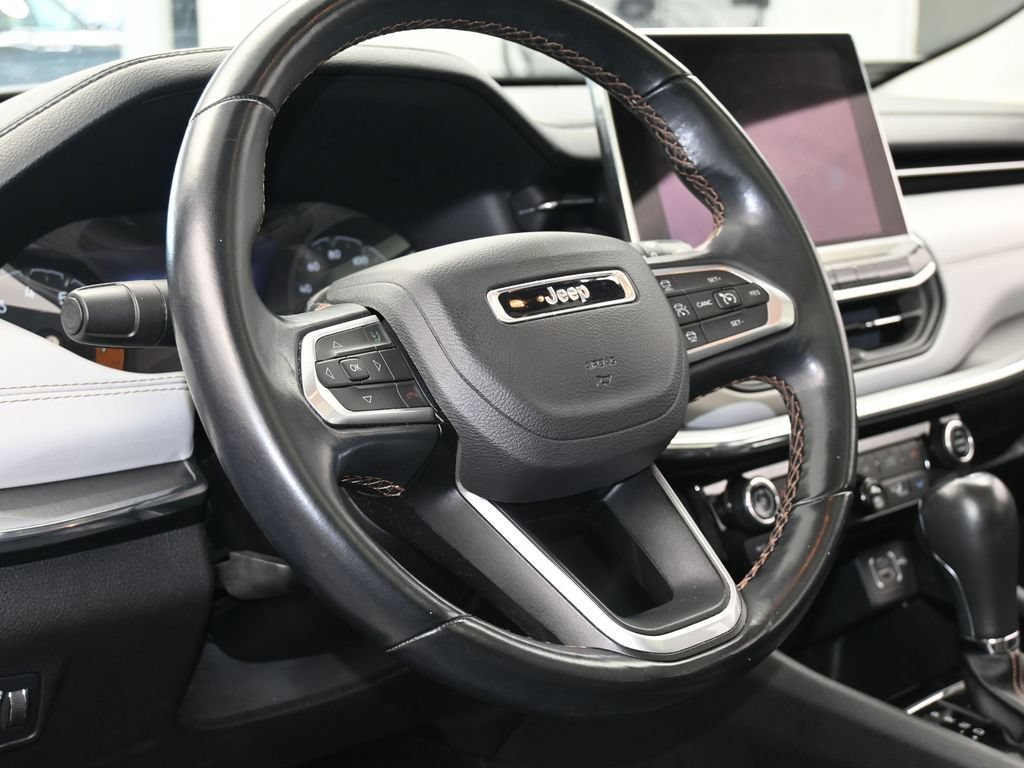 Used 2022 Jeep Compass Limited w/ Sun and Sound Group AWD/4WD image 14