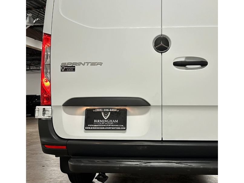 Used 2024 Mercedes-Benz Sprinter 2500 image 17