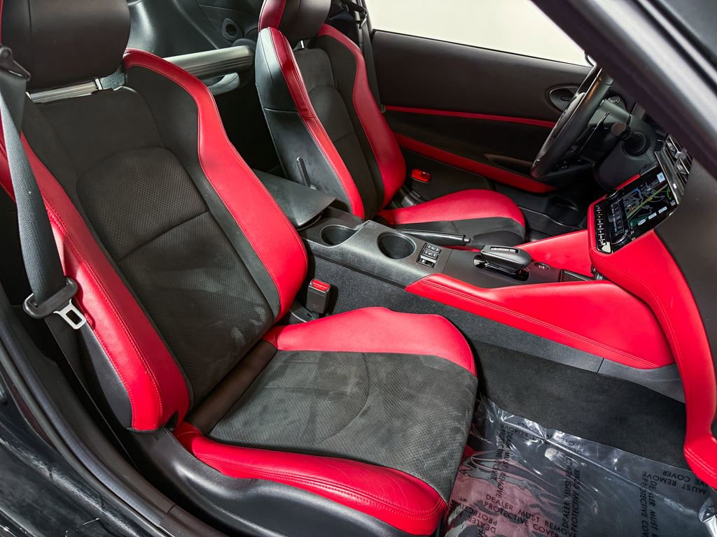 Certified 2024 Nissan Z Performance w/ Floor Mat Package image 14
