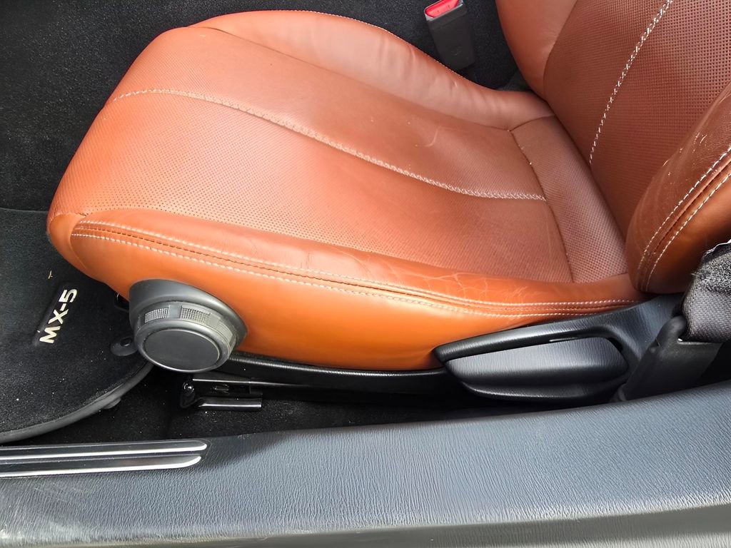 Used 2022 MAZDA MX-5 Miata RF Grand Touring image 23