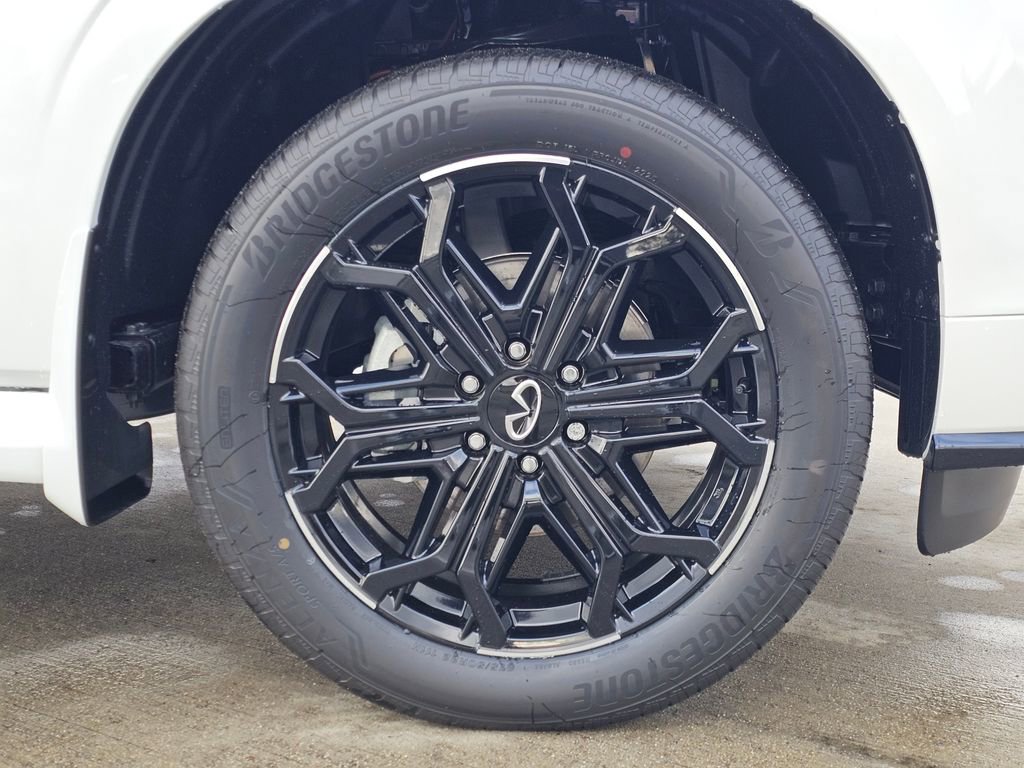 New 2026 INFINITI QX80 4WD image 9