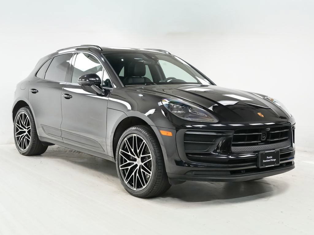 Used 2026 Porsche Macan AWD/4WD image 8