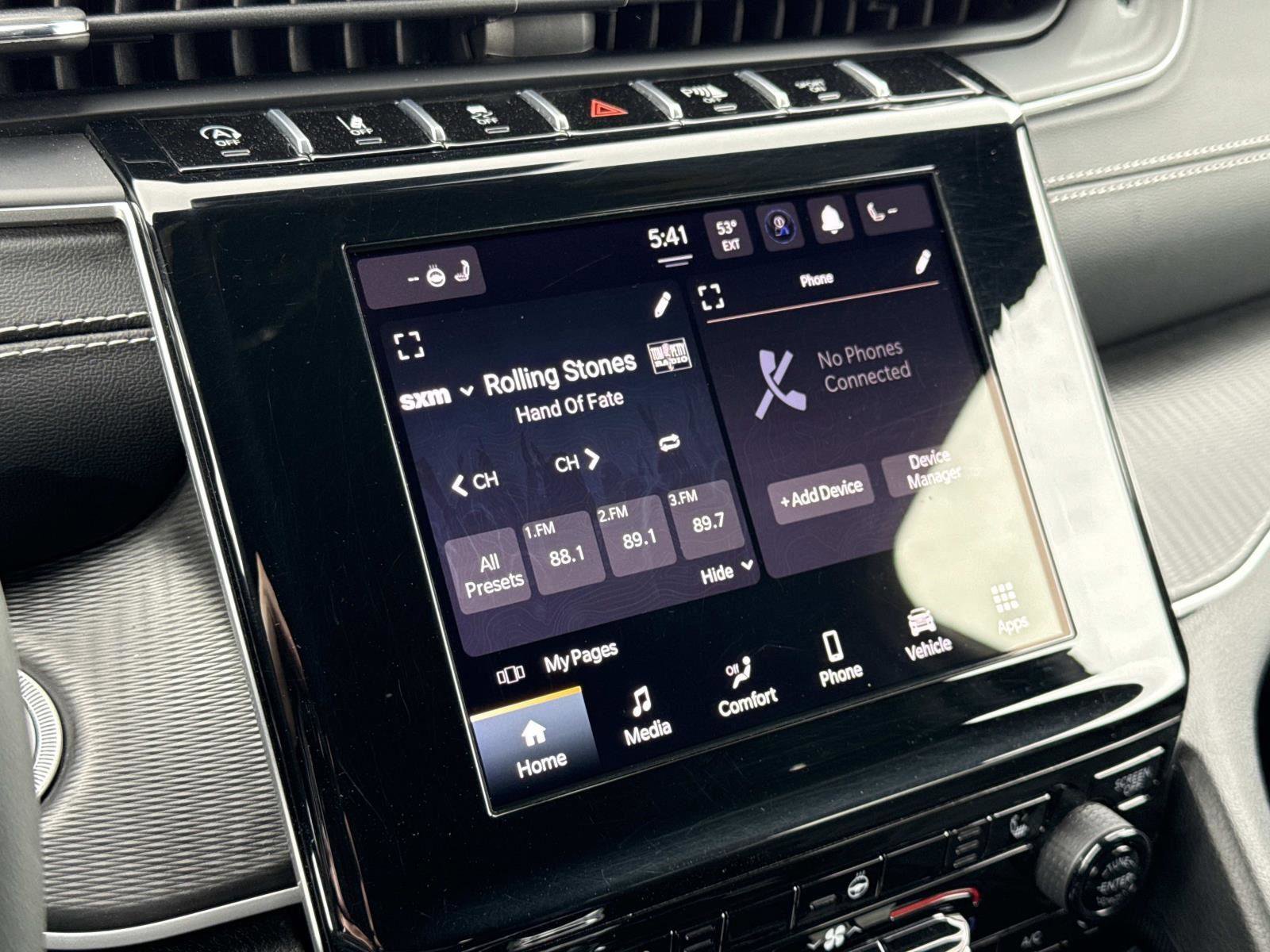 Used 2024 Jeep Grand Cherokee L Laredo AWD/4WD image 3