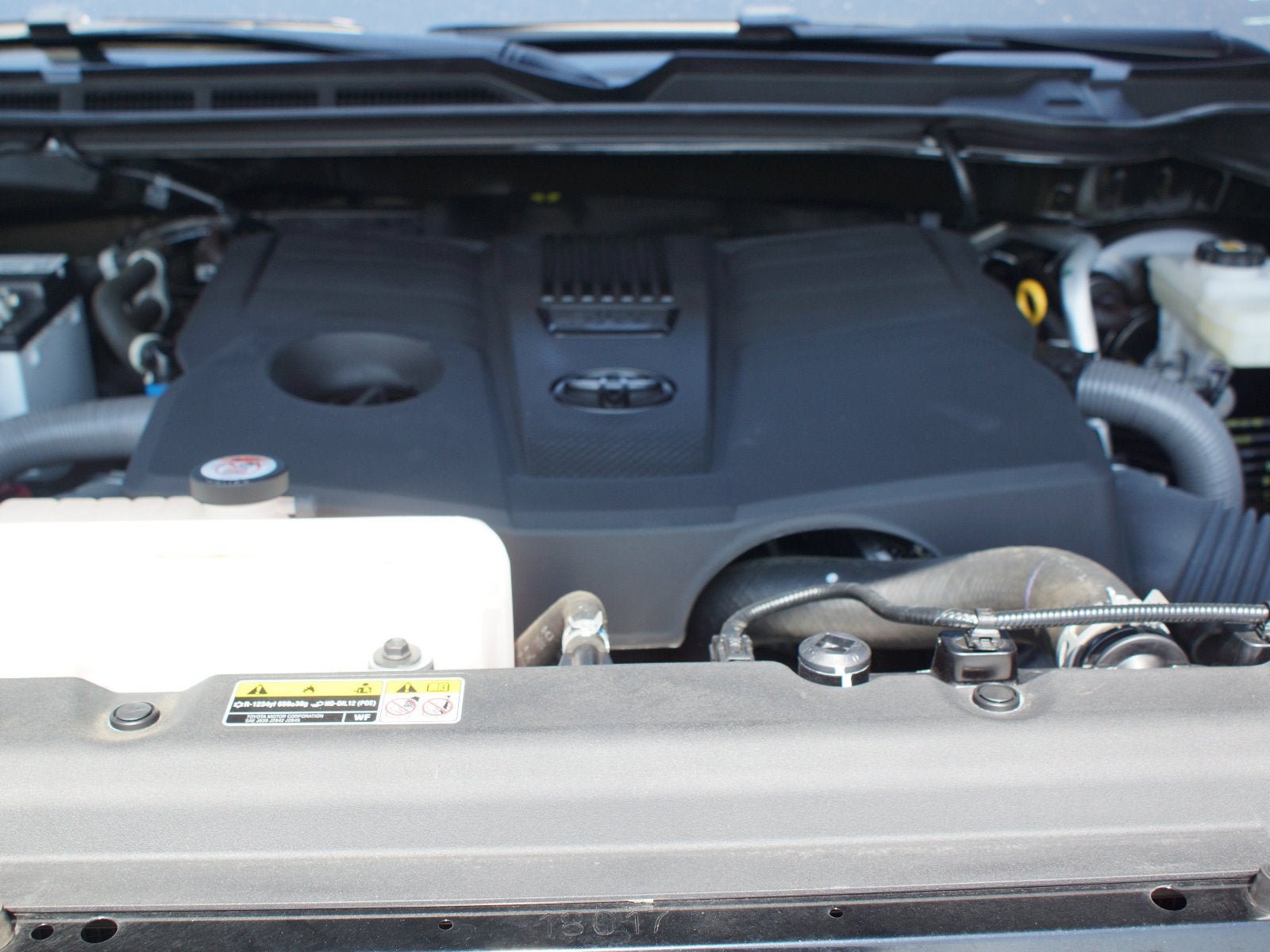 Used 2024 Toyota Tundra Limited AWD/4WD image 29