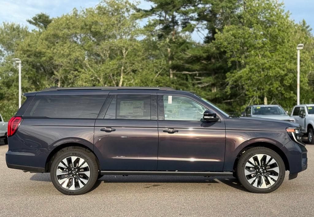 New 2027 Ford Expedition Max Platinum AWD/4WD image 3