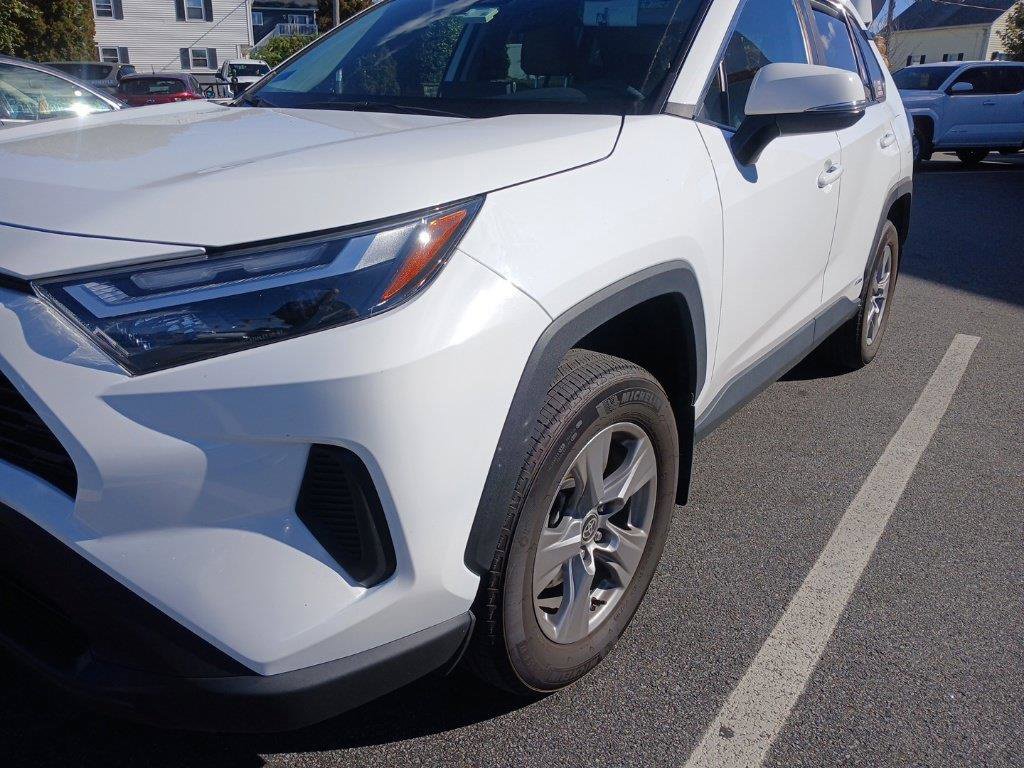Used 2024 Toyota RAV4 XLE w/ Convenience Package AWD/4WD image 3